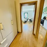 Haus Juliane, Kuestenlinie