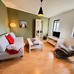 Haus Juliane, Kuestenlinie